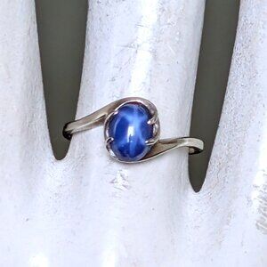 Vintage Designer Solid 10K White Gold Blue Linde Star Sapphire Solitaire Ring